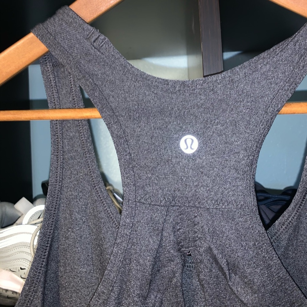 Lululemon Top 4